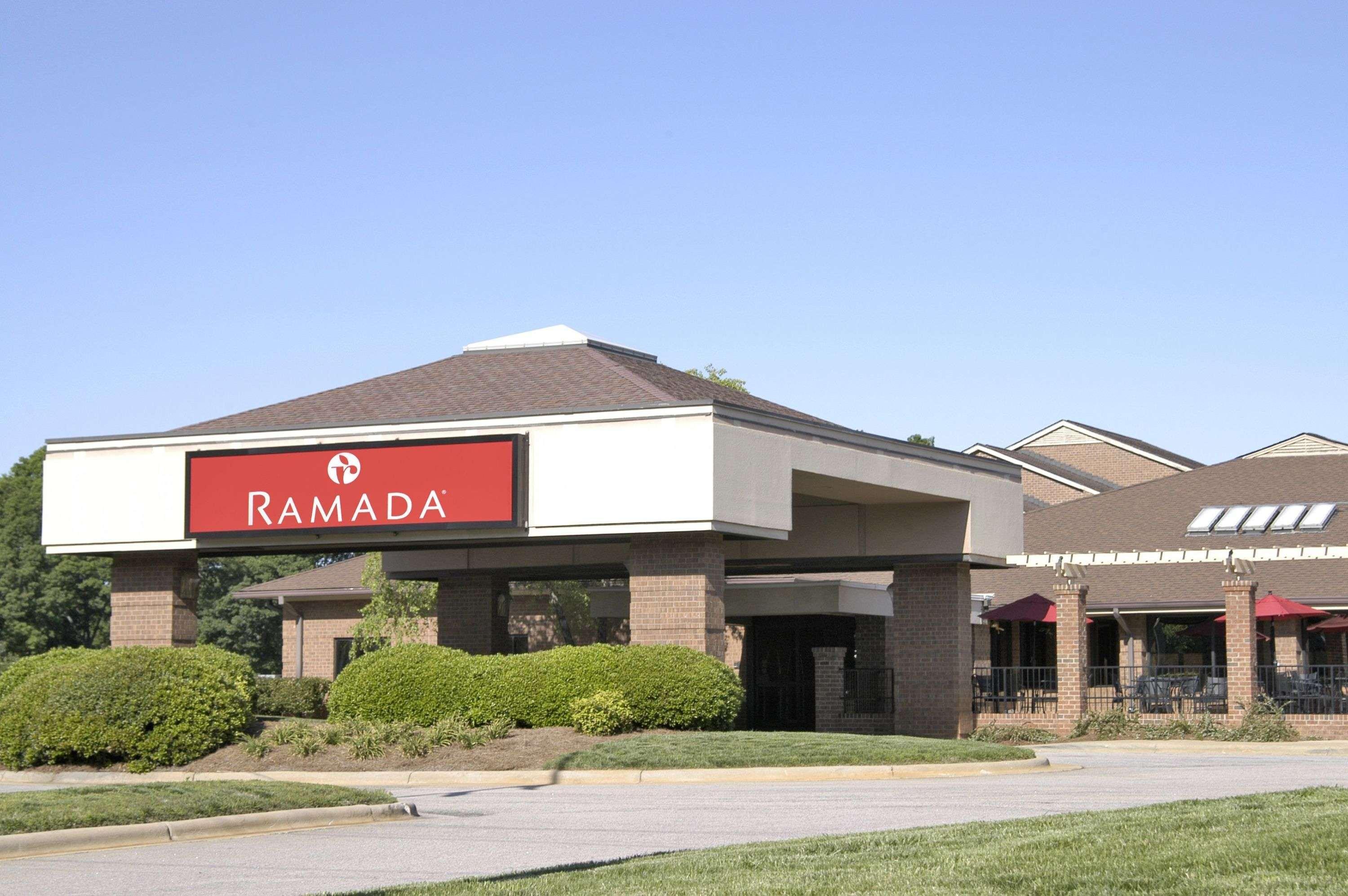 Ramada By Wyndham Raleigh Hotell Exteriör bild