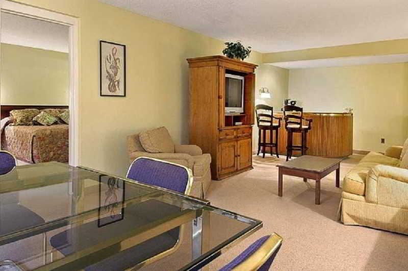 Ramada By Wyndham Raleigh Hotell Inreriör bild