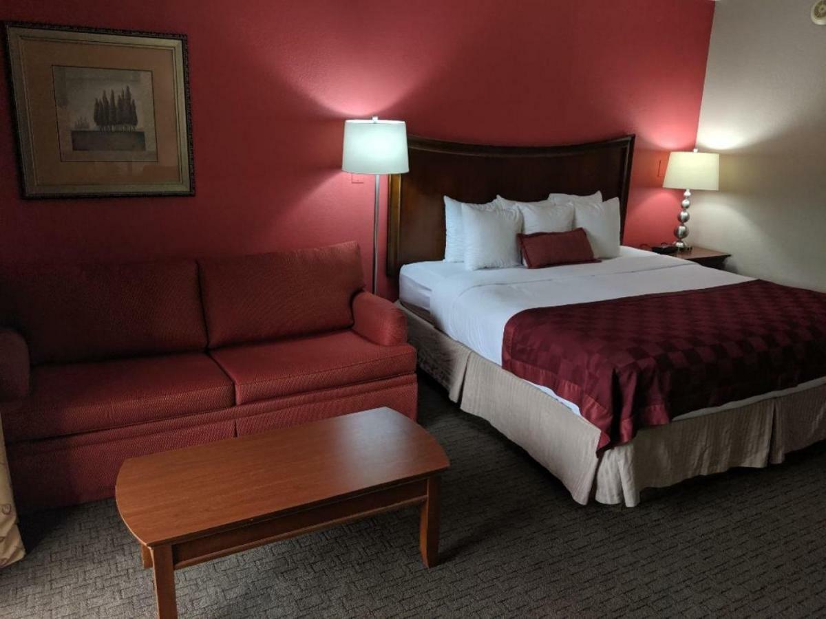 Ramada By Wyndham Raleigh Hotell Exteriör bild
