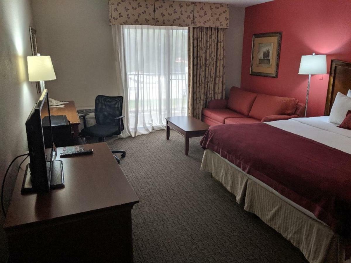 Ramada By Wyndham Raleigh Hotell Exteriör bild